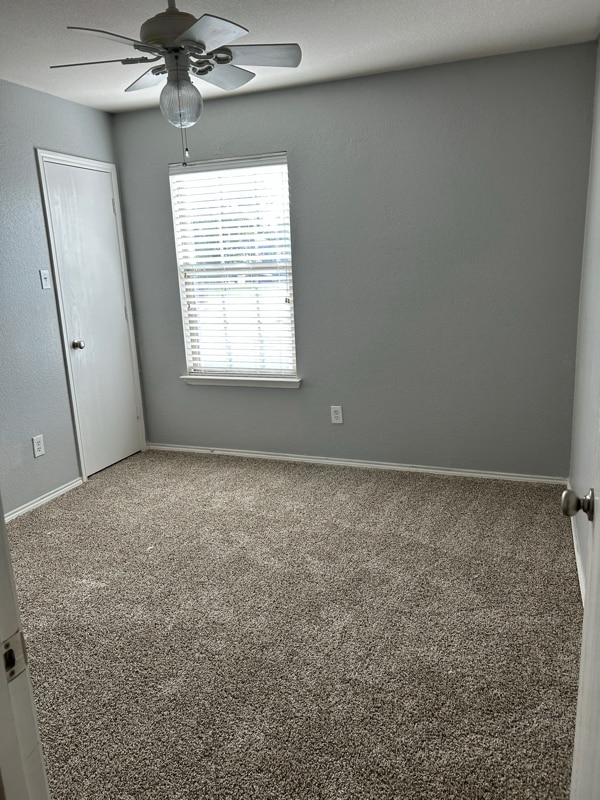 Photo - 476 Forest Ln