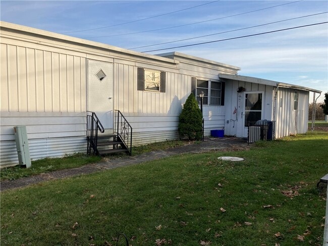 Building Photo - 1449 Rochester St Rental