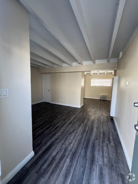 Building Photo - 16131 Eucalyptus Ave Unit B03 Rental