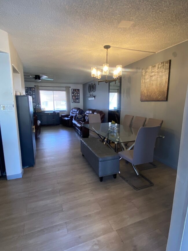 Photo - 5710 N 43rd Dr