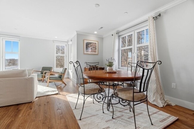 Photo - 1721 Centre St Unit 304R
