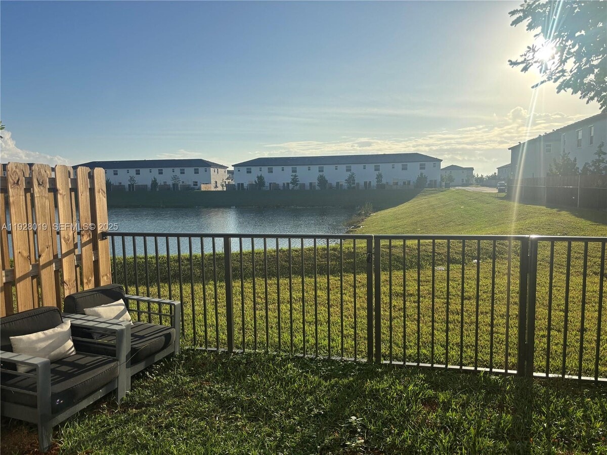 Photo - 2833 SE 25th Ave