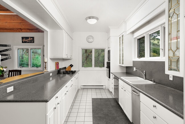 Photo - 540 Upper Ranch Rd