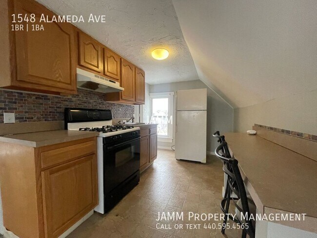 Photo - 1548 Alameda Ave