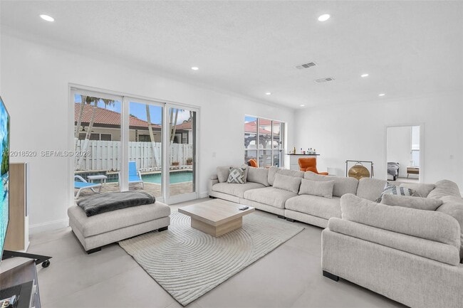 Photo - 5374 SW 33rd Ave