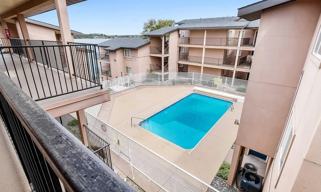 Photo - Sunset Shores - Condo For Rent