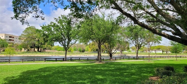 Building Photo - 14911 SW 80th St Unit 221