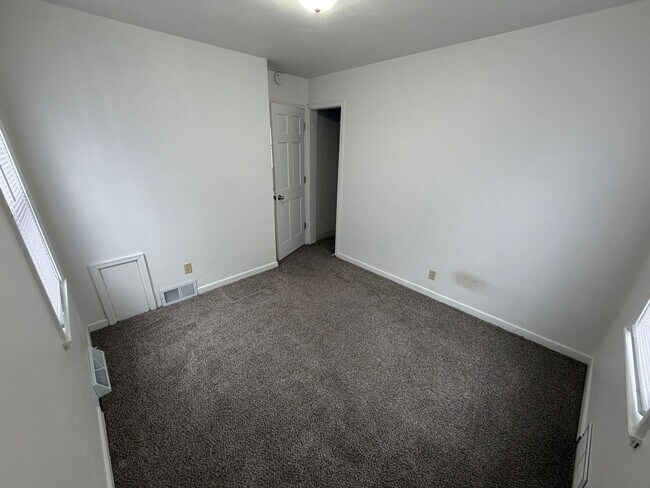 Photo - Home for rent near Augustana college