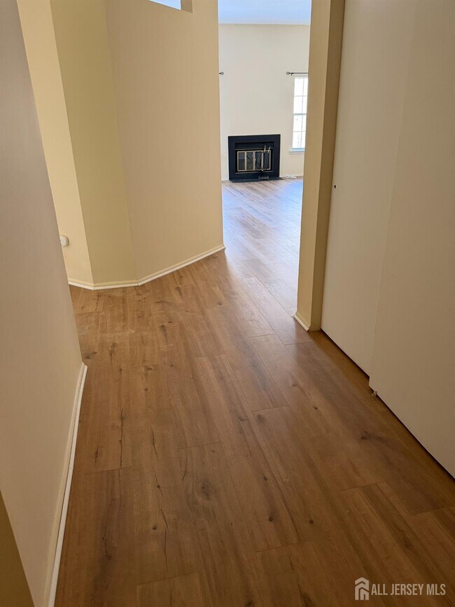 Photo - 5083 Beech Ct Unidad 5083