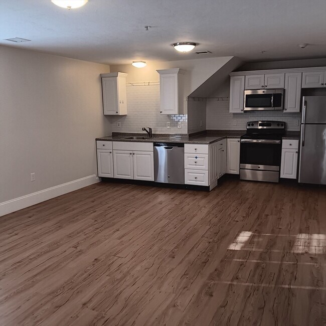 Photo - 339 Center St Unit 9