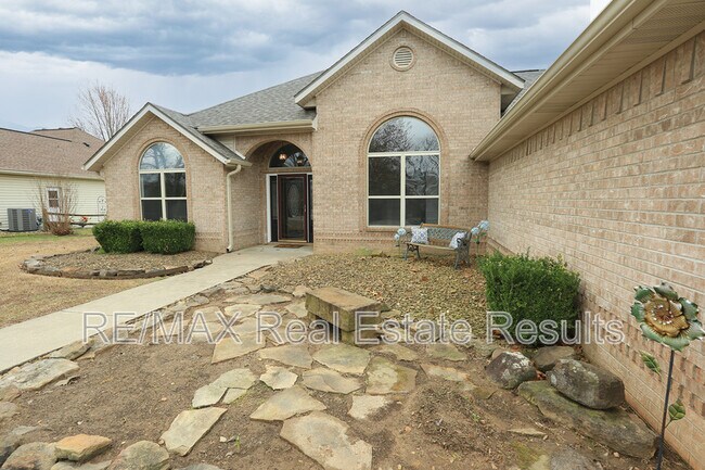 Photo - 57 Taylor Dr