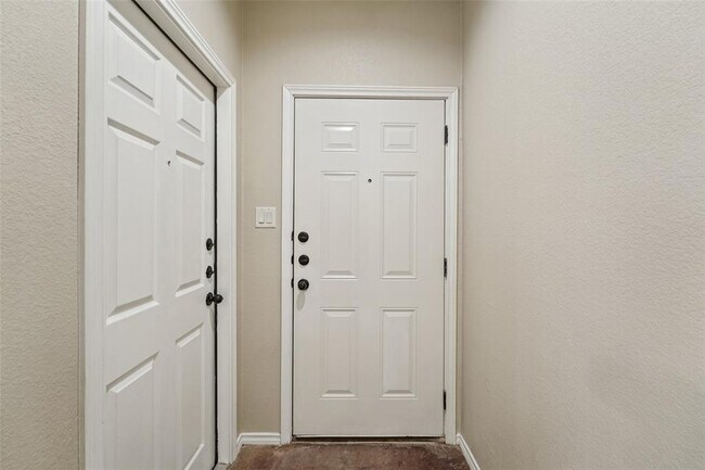 Photo - 402 Jack Rabbit Ln