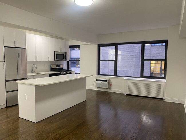 Photo - 120 E 56th St Apartments Unit 2A