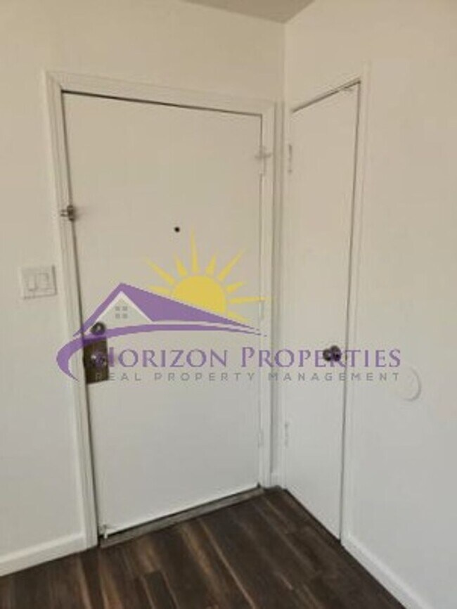Photo - Cozy 1 Bed 1 Bath 700sqft Fourplex in North Sacramento Unit 1617 Arcade Blvd #11
