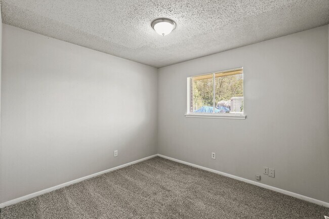 Photo - 1802 Mosher Ln