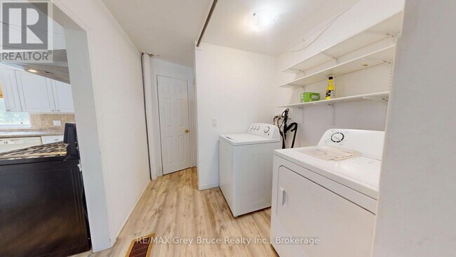 Photo - 218 Denmark St