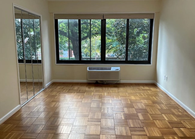 Photo - 3601 Wisconsin Ave NW