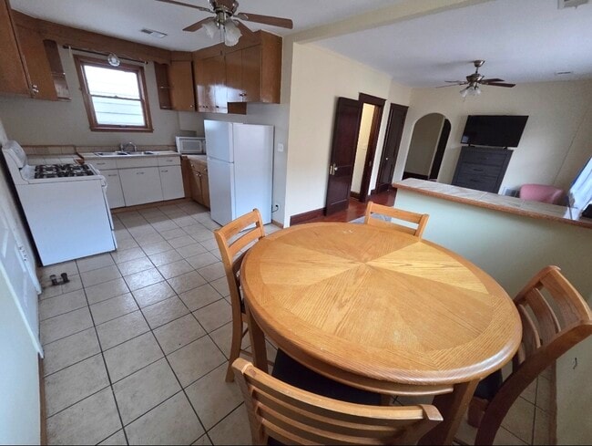 Building Photo - 3446 W Beach Ave Unit Apartment for rent near 2 parks