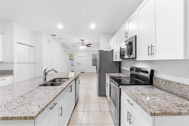 Photo - 1541 SW 28th St