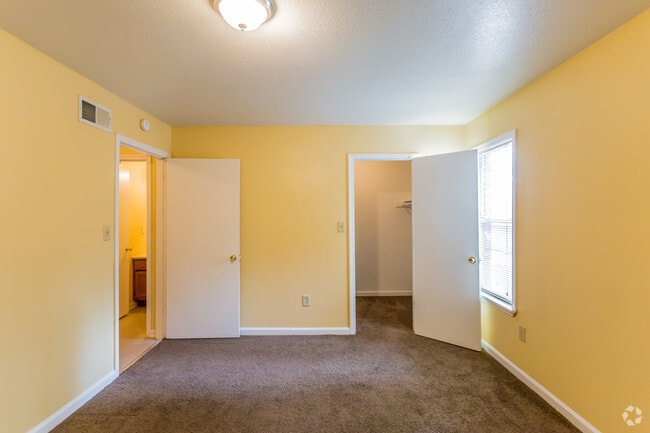 1/1 Bedroom - Walden Pointe