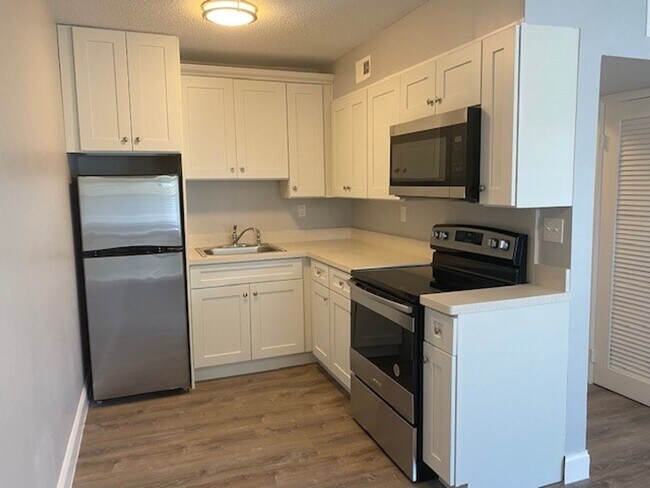 Photo - 2500 Johnson St LLC