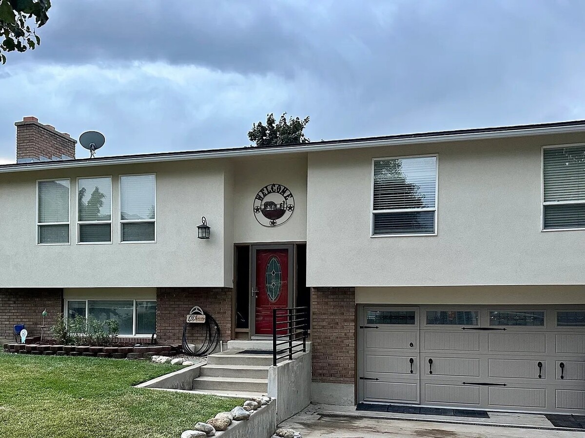 Photo - 2648 E Manor Dr