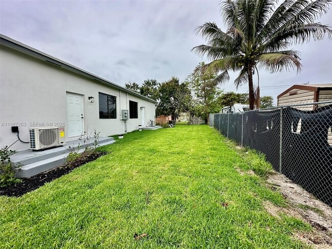 2377 NW 105th St Unit 1