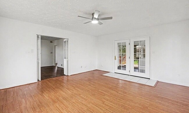 Photo - 4806 Hazelwood Ave