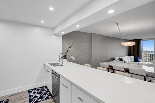 Photo - 2780 NE 183rd St Unidad 1705