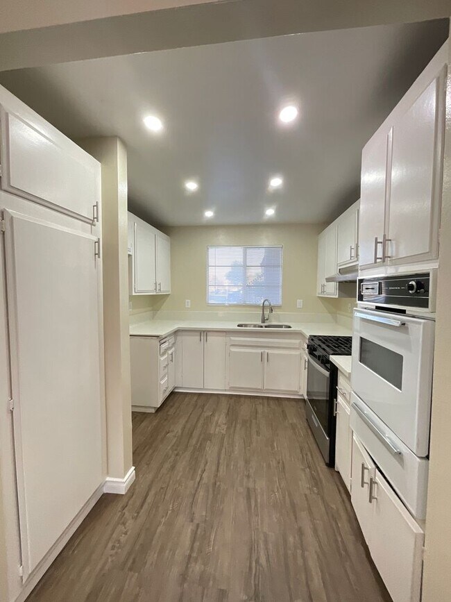 Photo - DelMar1904 Unit B