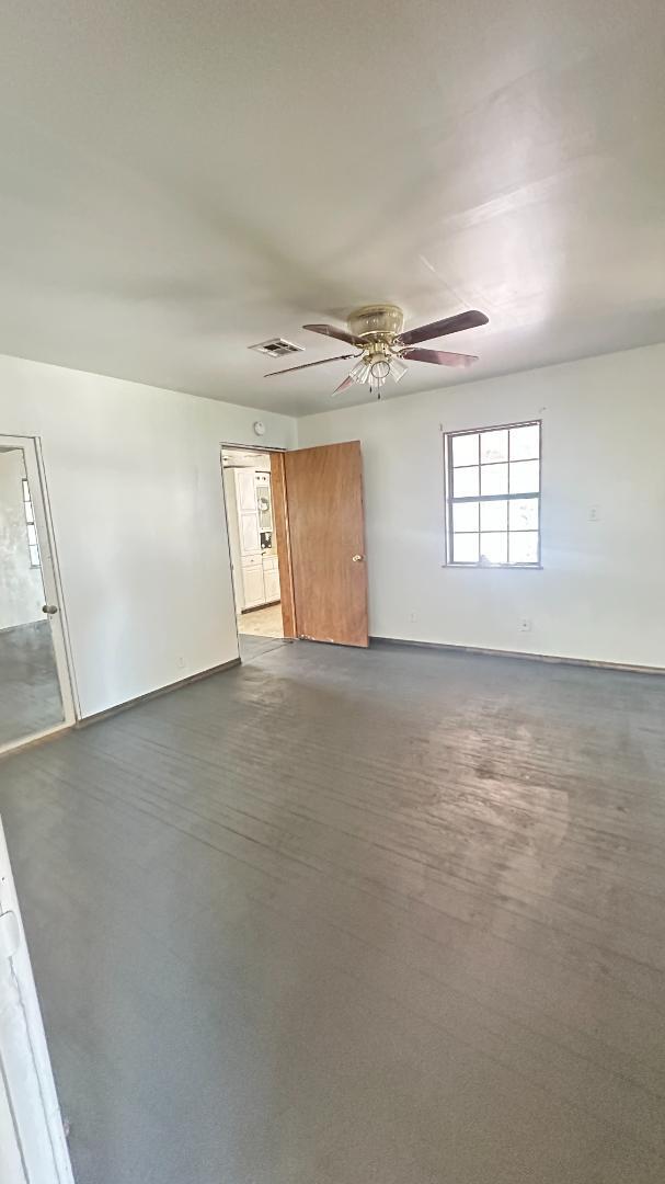 Photo - 120 S 4th St