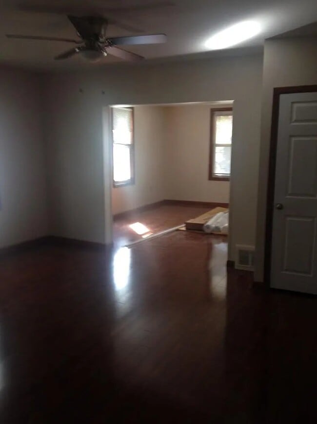 Photo - 25 Oak St