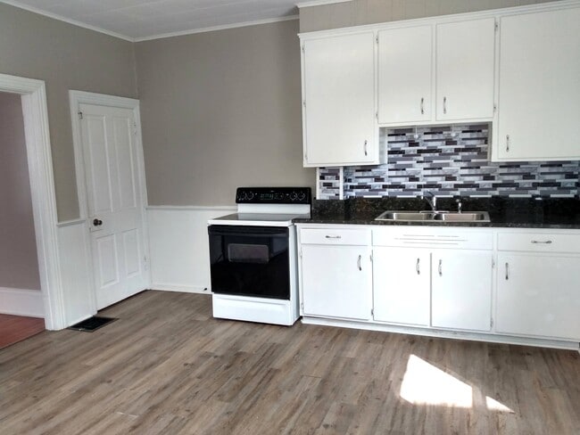 Photo - 1610 Philadelphia Ave