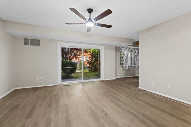 Photo - 211 Crocker Dr