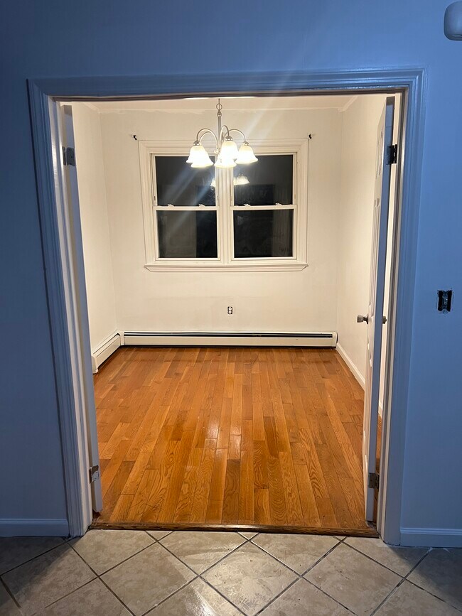 Photo - 11 Meadow St Unidad 1st Floor