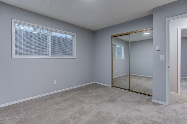 Photo - Tyee Apartments