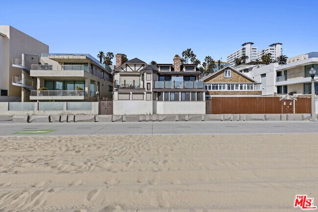 Building Photo - 1362 Palisades Beach Rd Rental