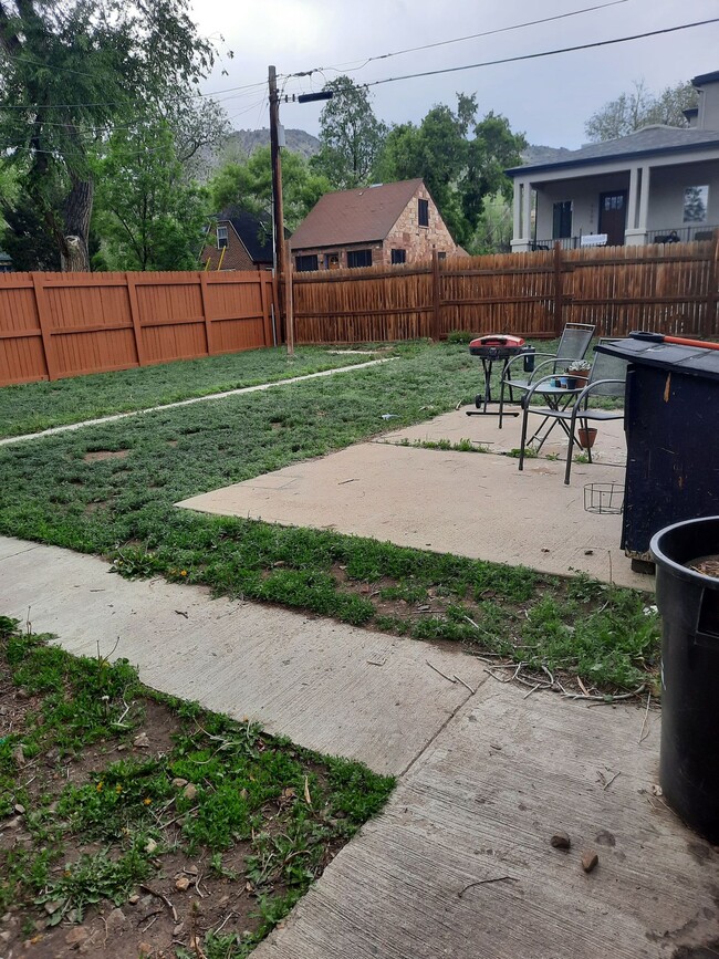 Building Photo - 4 bedroom near downtown Golden | Fenced in backyard | Mountain views