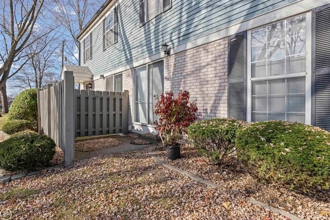 Photo - 24692 N Meadow Dr Unit 9 / 3