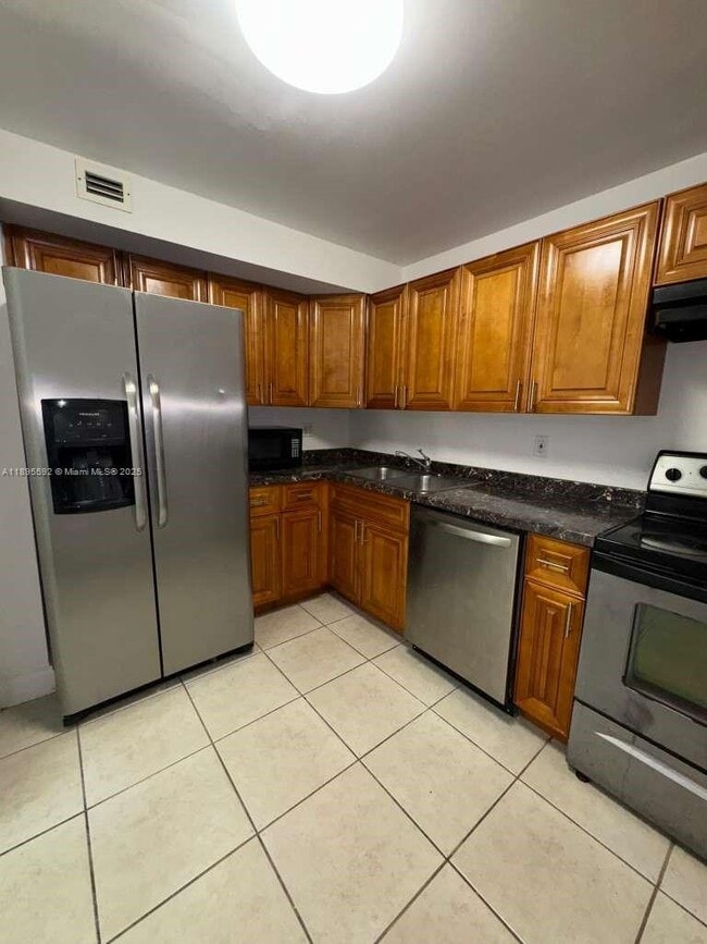 Photo - 4235 N University Dr Unit 104