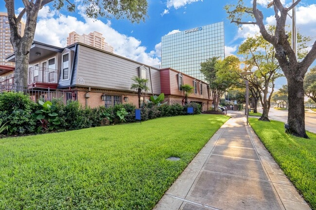 Building Photo - 5151 Richmond Ave. Unit 213