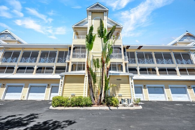 Building Photo - 4450 Chickee Hut Ct Unit 102 Rental