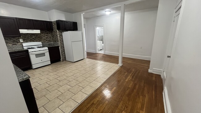 Building Photo - 53 Union Ave Unit 404