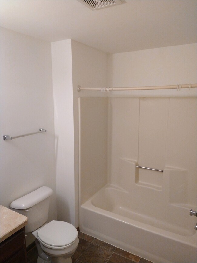 Photo - 3164 Marra Ln Unidad VICTORIA CT 4-1br 1st fl