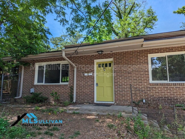 Building Photo - 911 Fiske St Rental