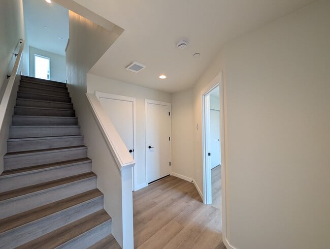 Photo - 3Bd/2.25Ba Everett Townhome