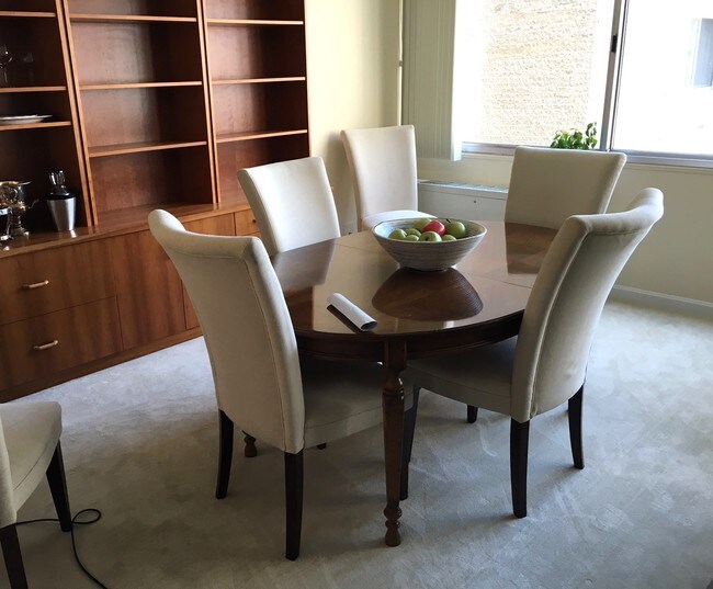 Dining room - 5500 Friendship Blvd Condo Unit 1927N