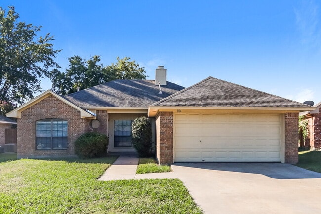 Building Photo - 804 Brittany Dr