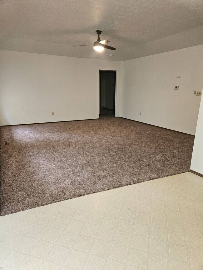 Photo - 607/609 W. Edgewood Unit 609