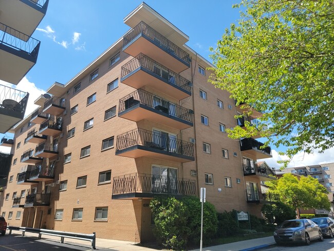 Building Photo - 7432 Washington St